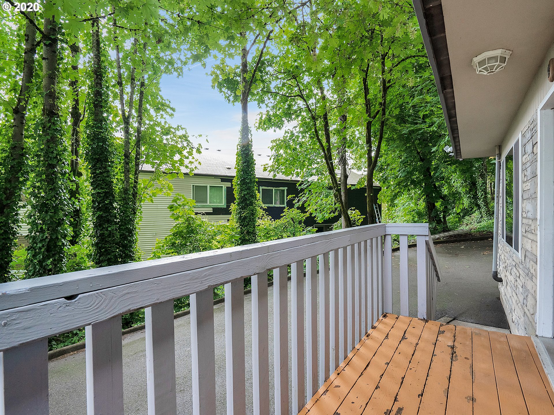 Photo #4: 20137505 Listing 