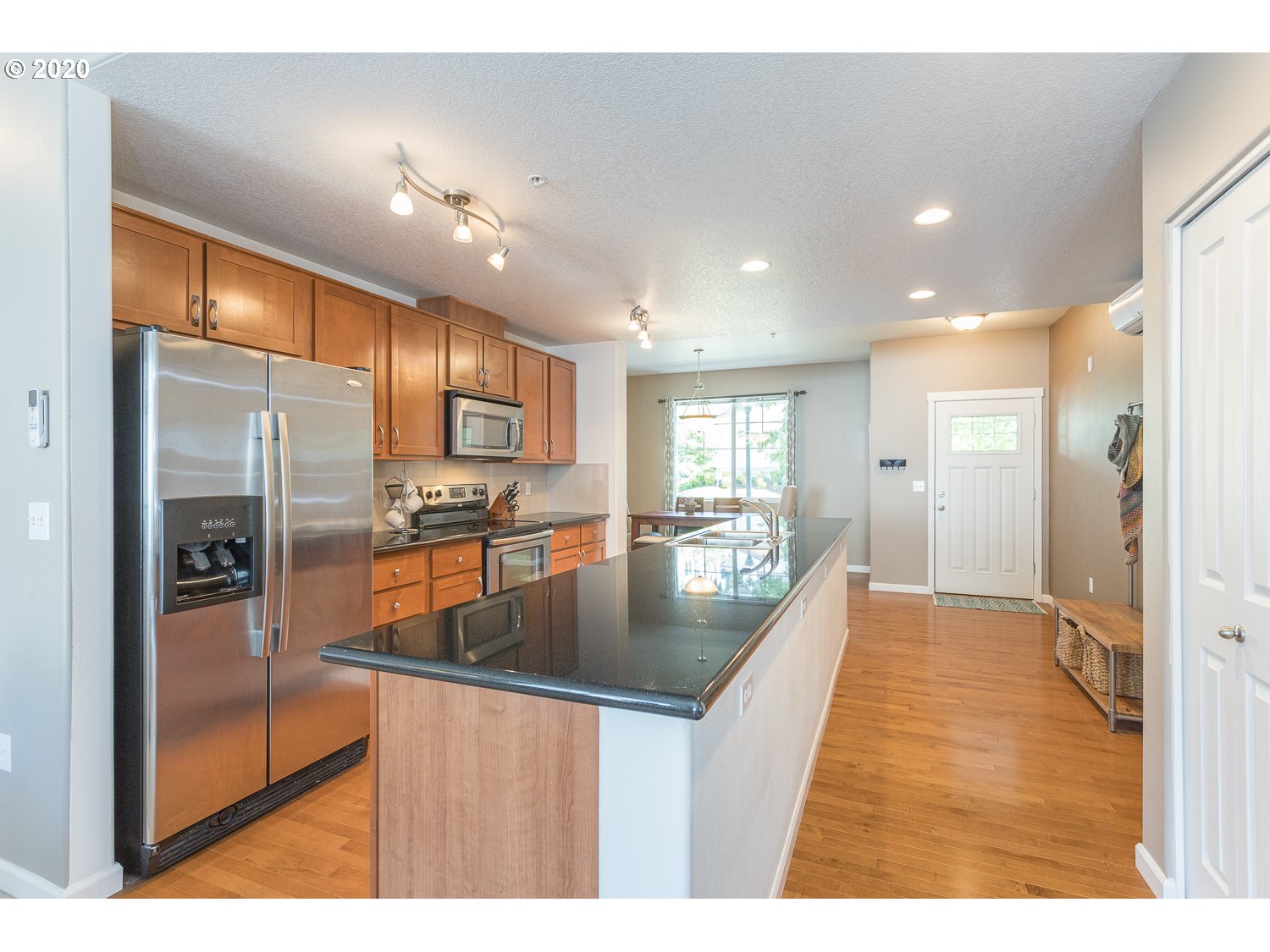Photo #5: 20138724 Listing 