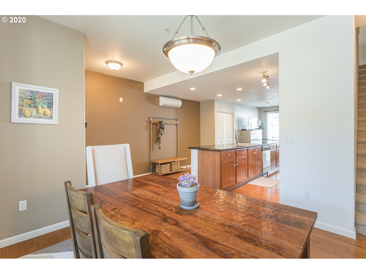 Photo #3: 20138724 Listing 
