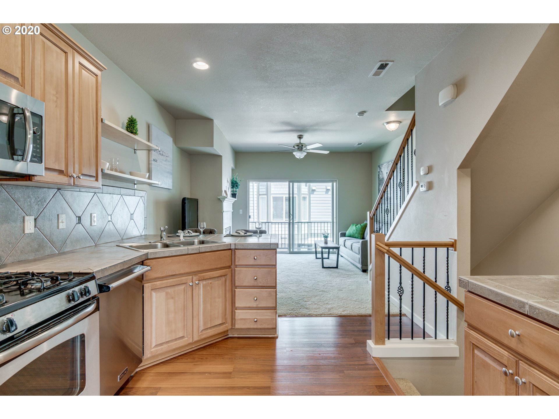 Photo #6: 20140232 Listing 