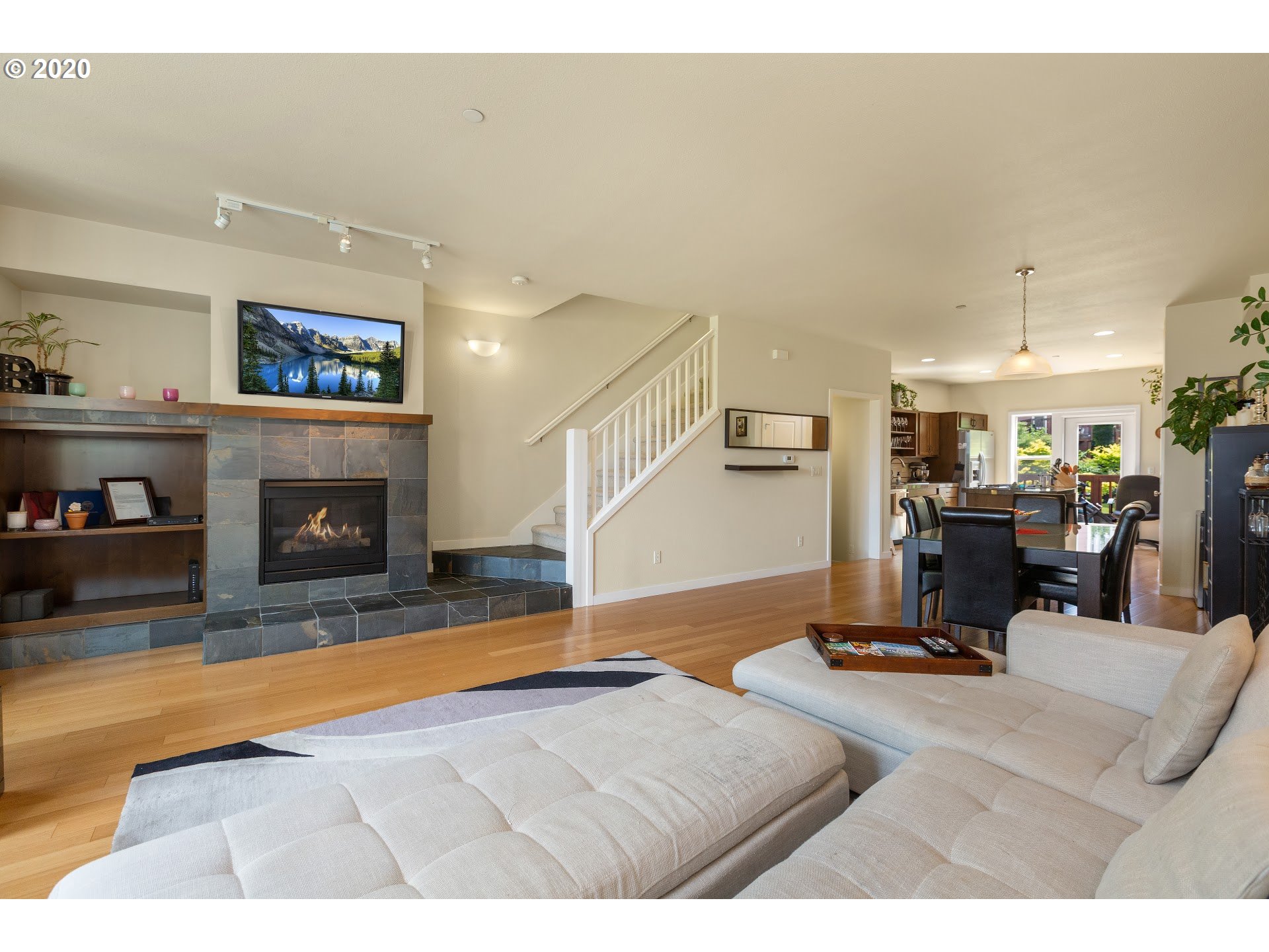 Photo #5: 20141476 Listing 