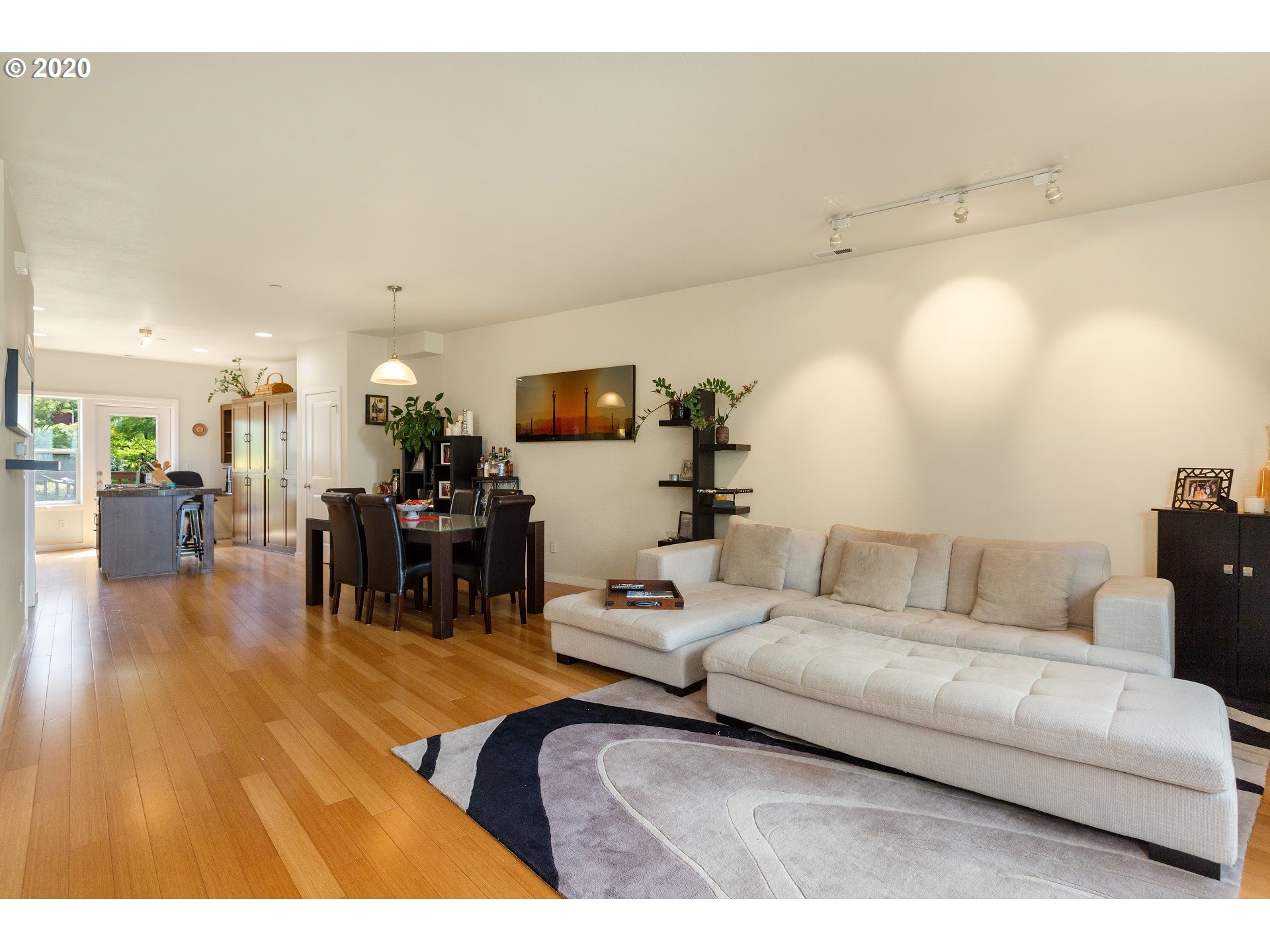 Photo #6: 20141476 Listing 