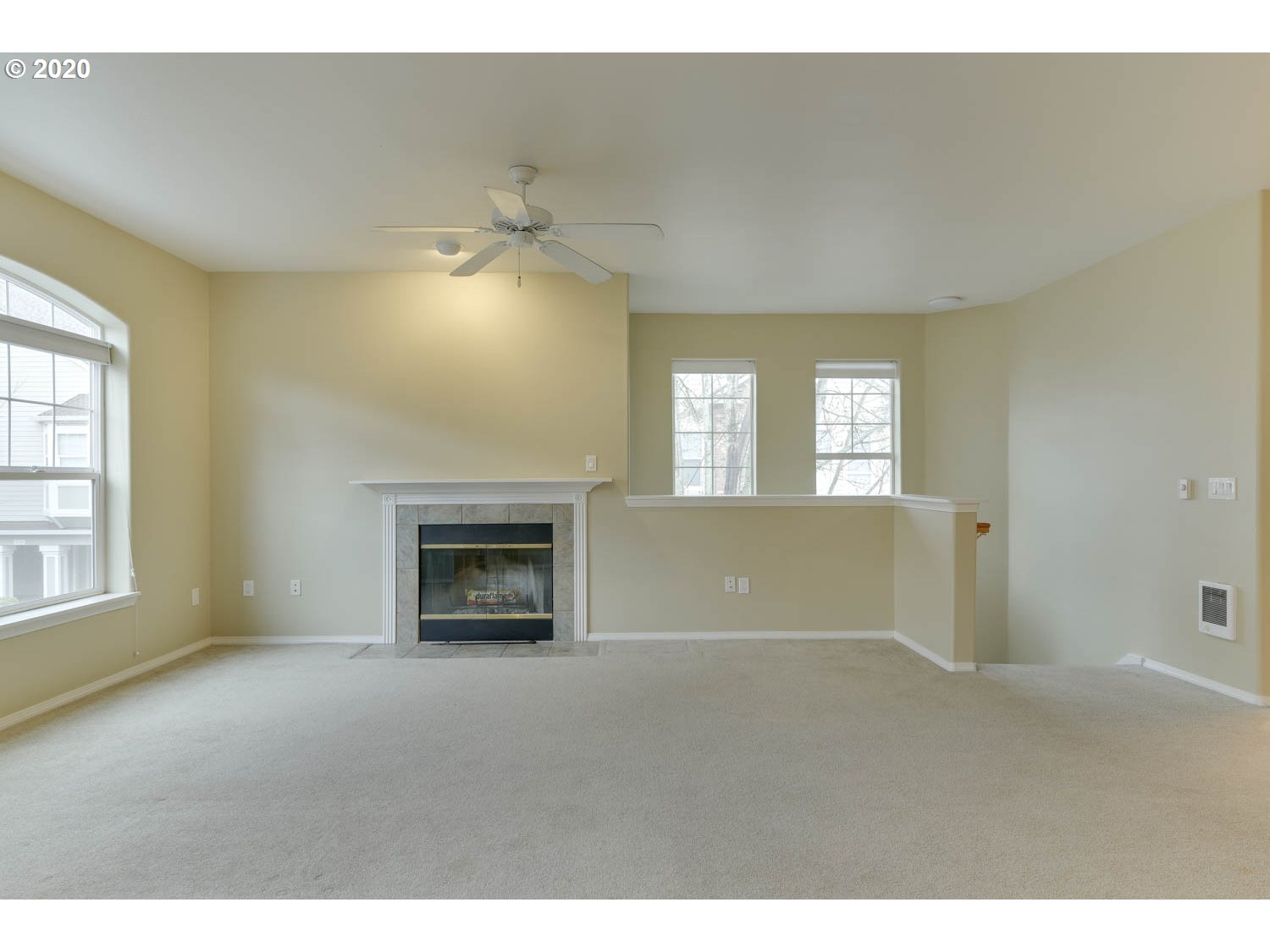 Photo #2: 20142531 Listing 