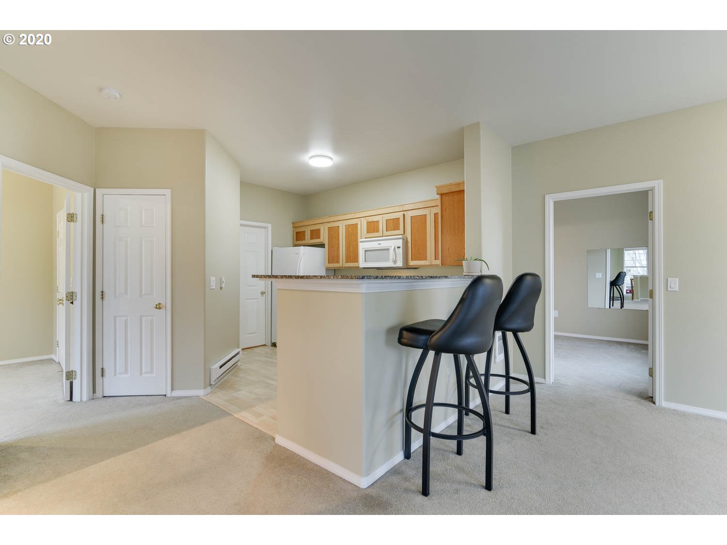 Photo #4: 20142531 Listing 