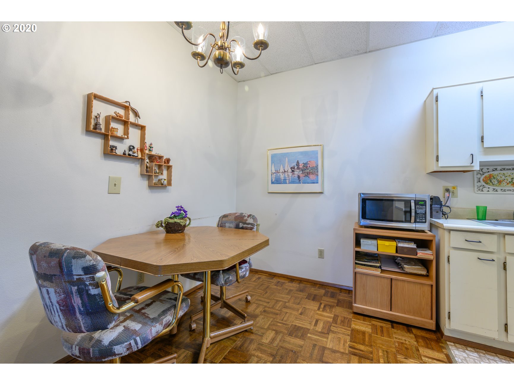 Photo #4: 20143737 Listing 