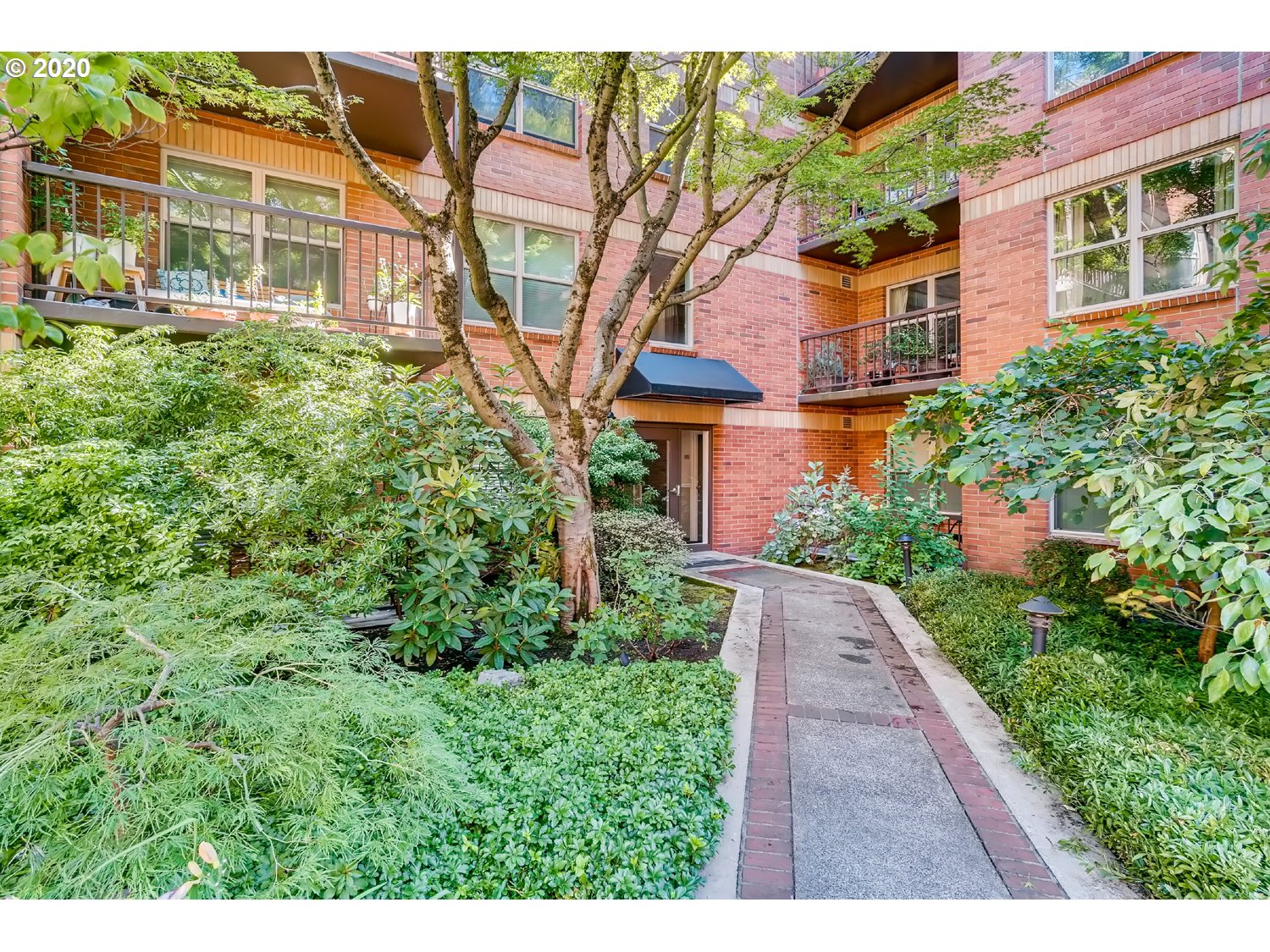Photo #3: 20145578 Listing 