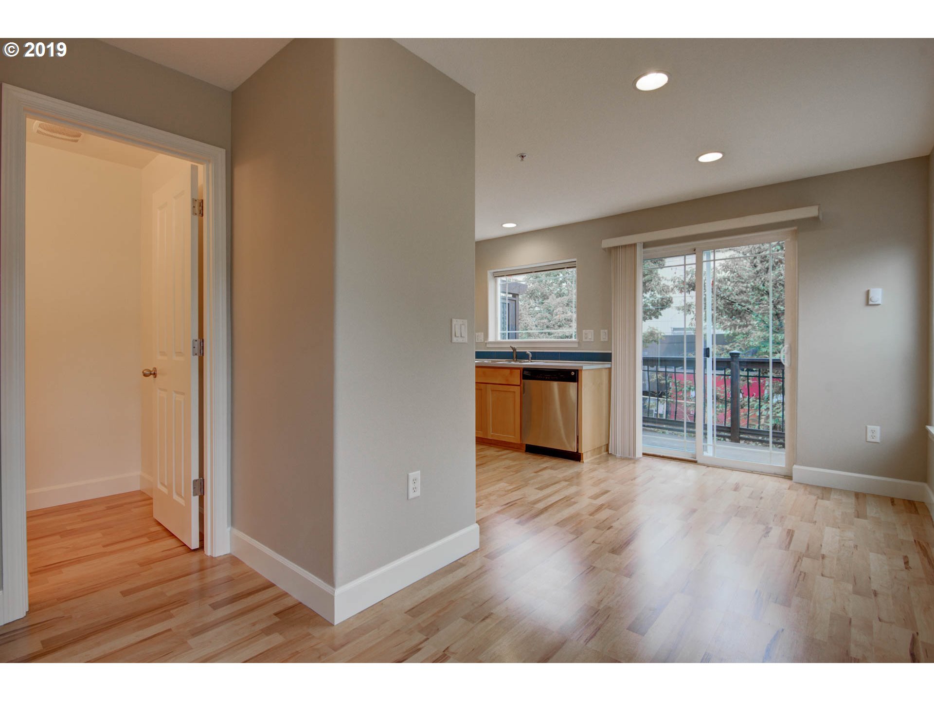 Photo #6: 20152613 Listing 