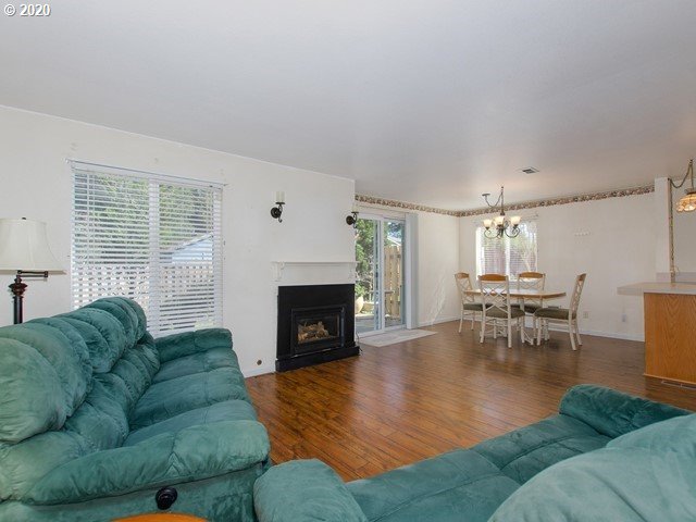 Photo #5: 20153316 Listing 