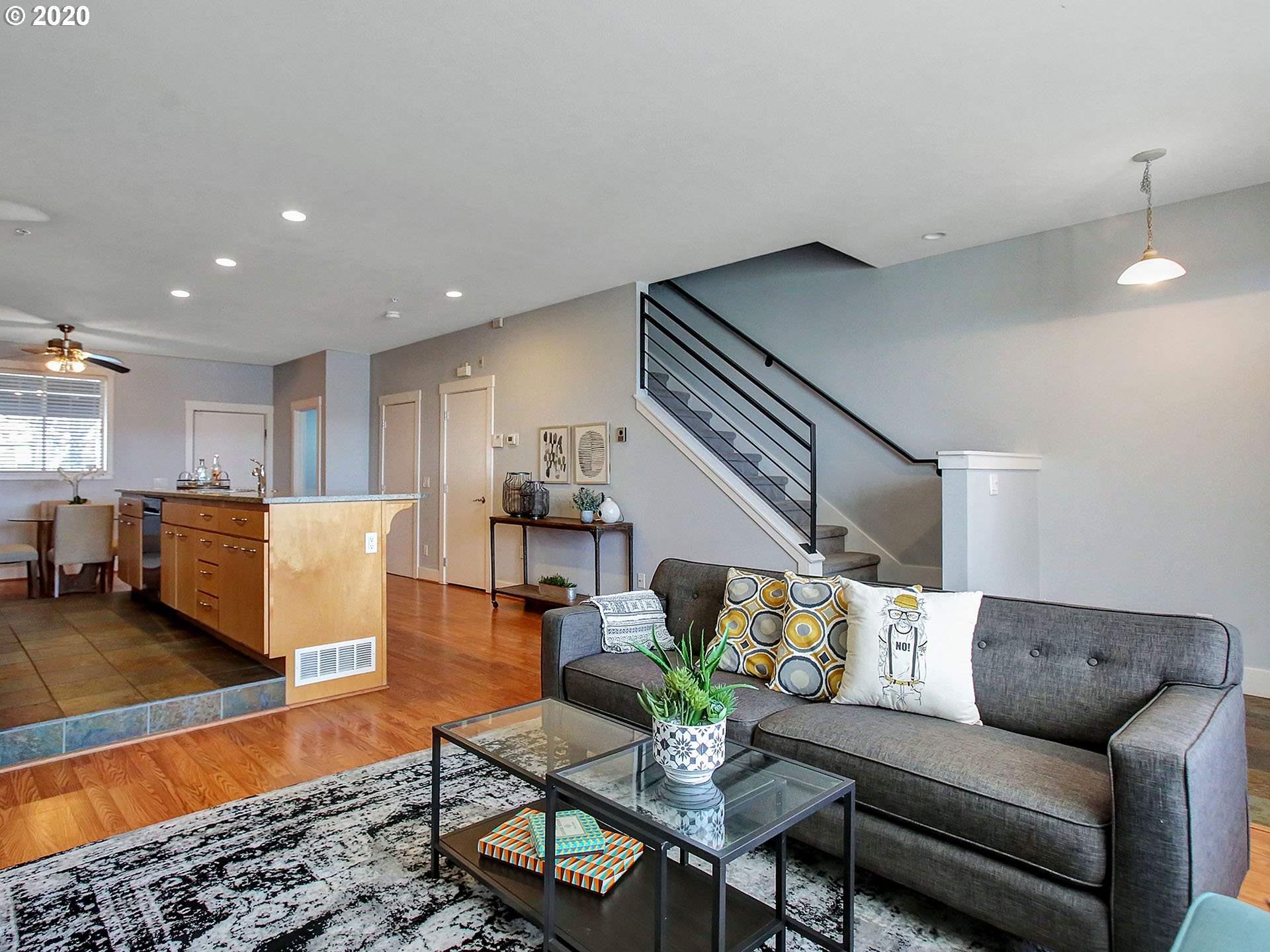 Photo #3: 20155921 Listing 