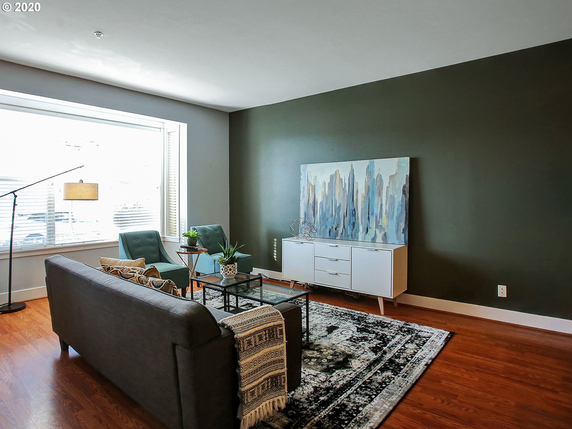 Photo #4: 20155921 Listing 