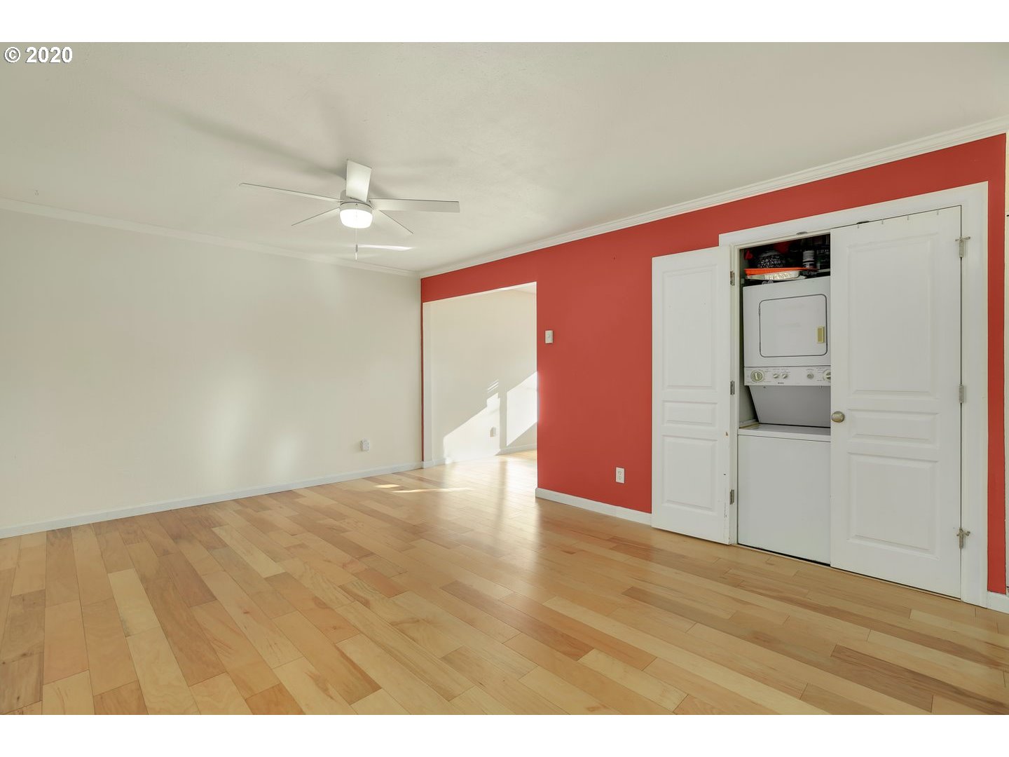 Photo #2: 20158752 Listing 