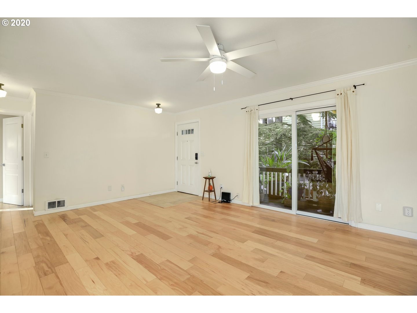Photo #4: 20158752 Listing 
