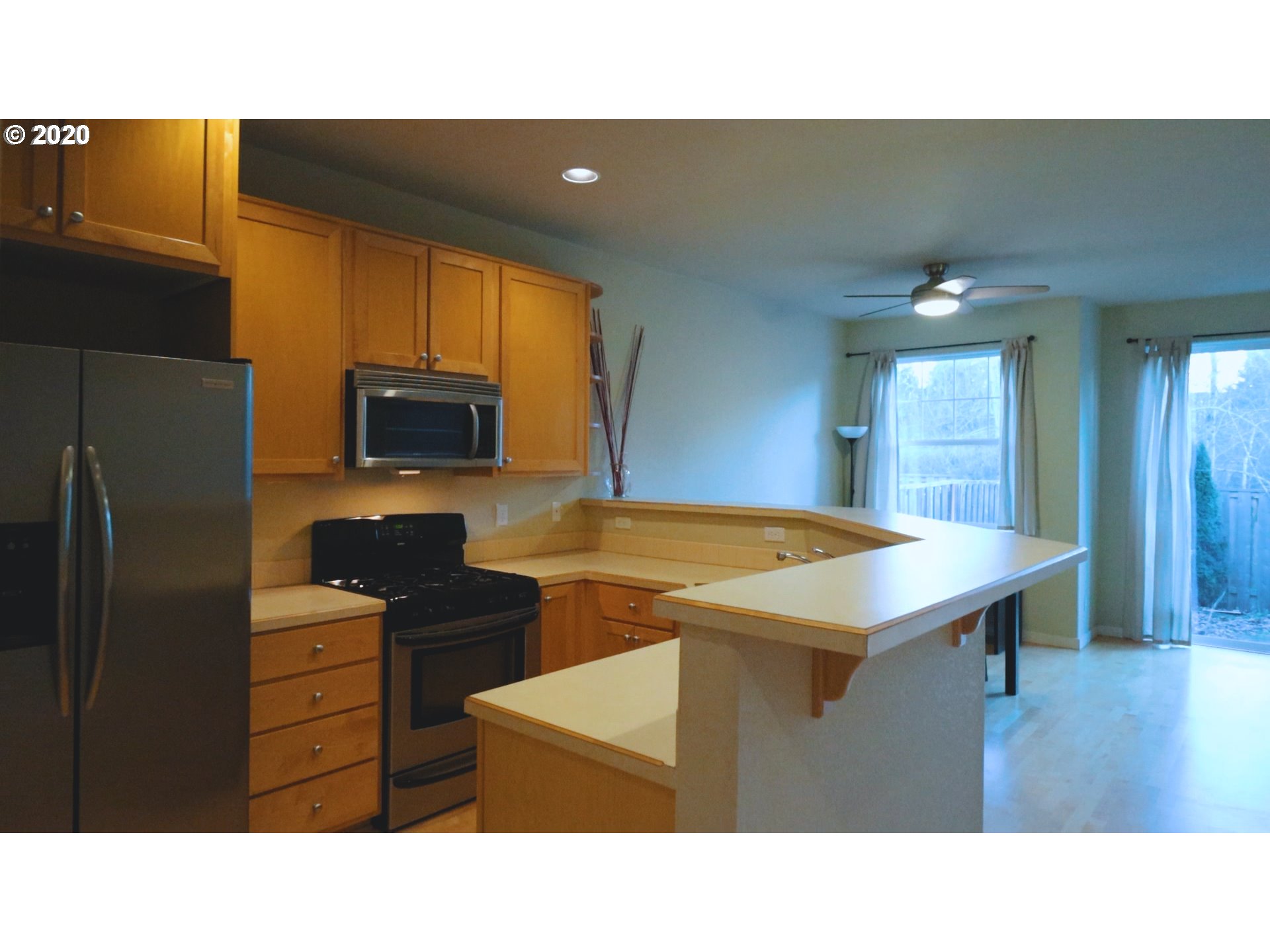 Photo #2: 20164033 Listing 