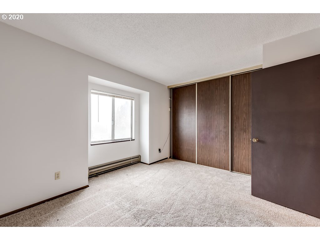 Photo #2: 20164385 Listing 