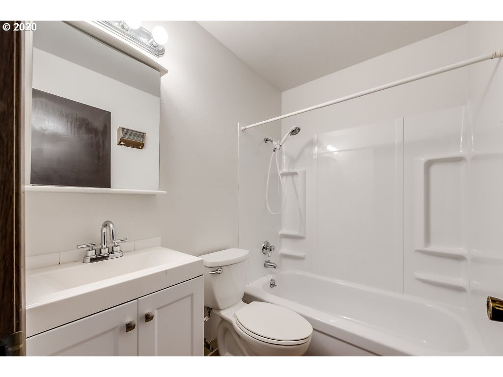 Photo #4: 20164385 Listing 