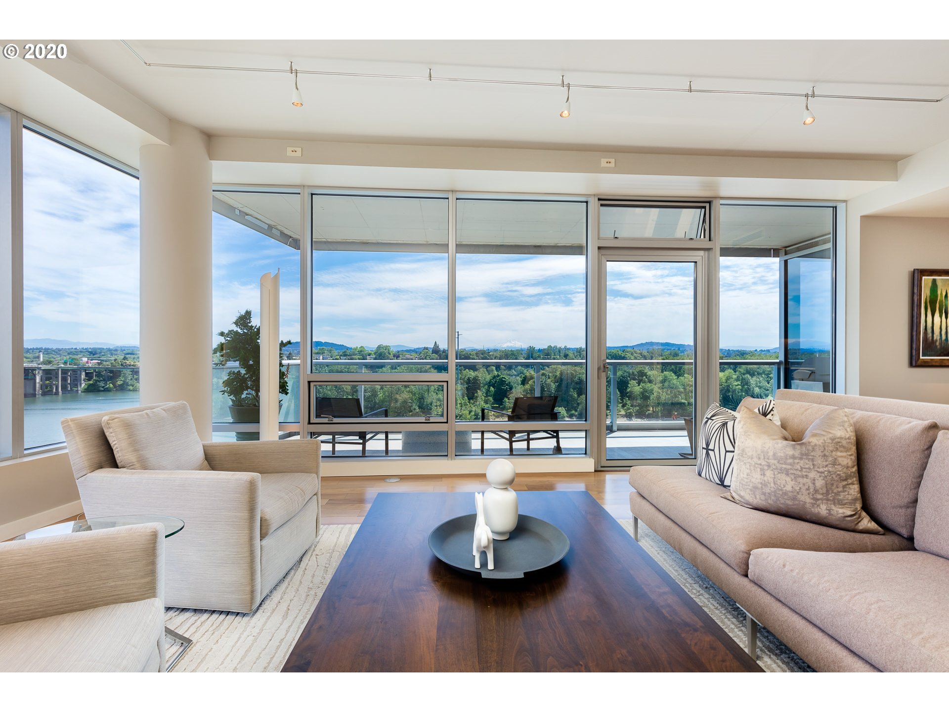 Photo #6: 20170308 Listing 