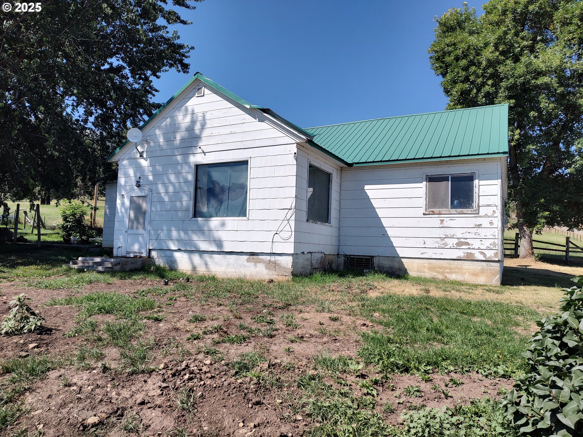 929 OLD COUNTY RD, Brookings, OR, 97415