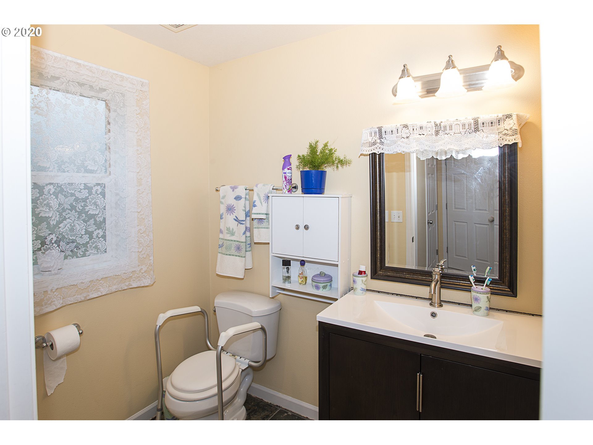 Photo #5: 20178653 Listing 