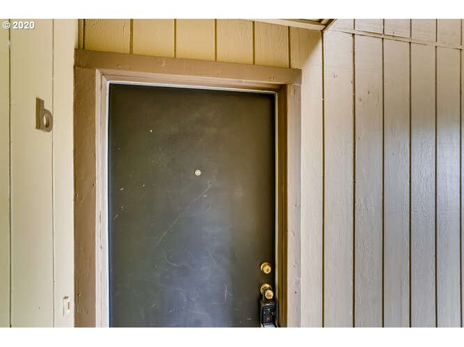 Photo #4: 20184305 Listing 