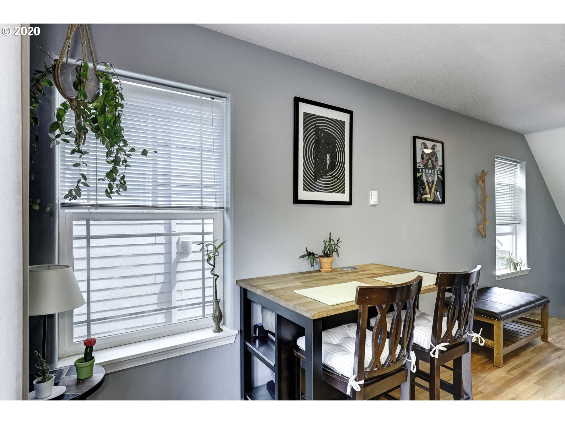 Photo #2: 20186815 Listing 