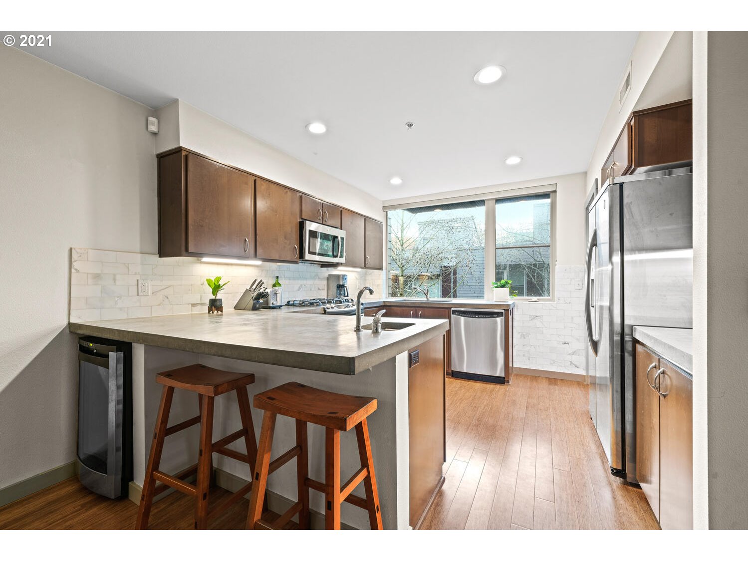 Photo #6: 20189469 Listing 