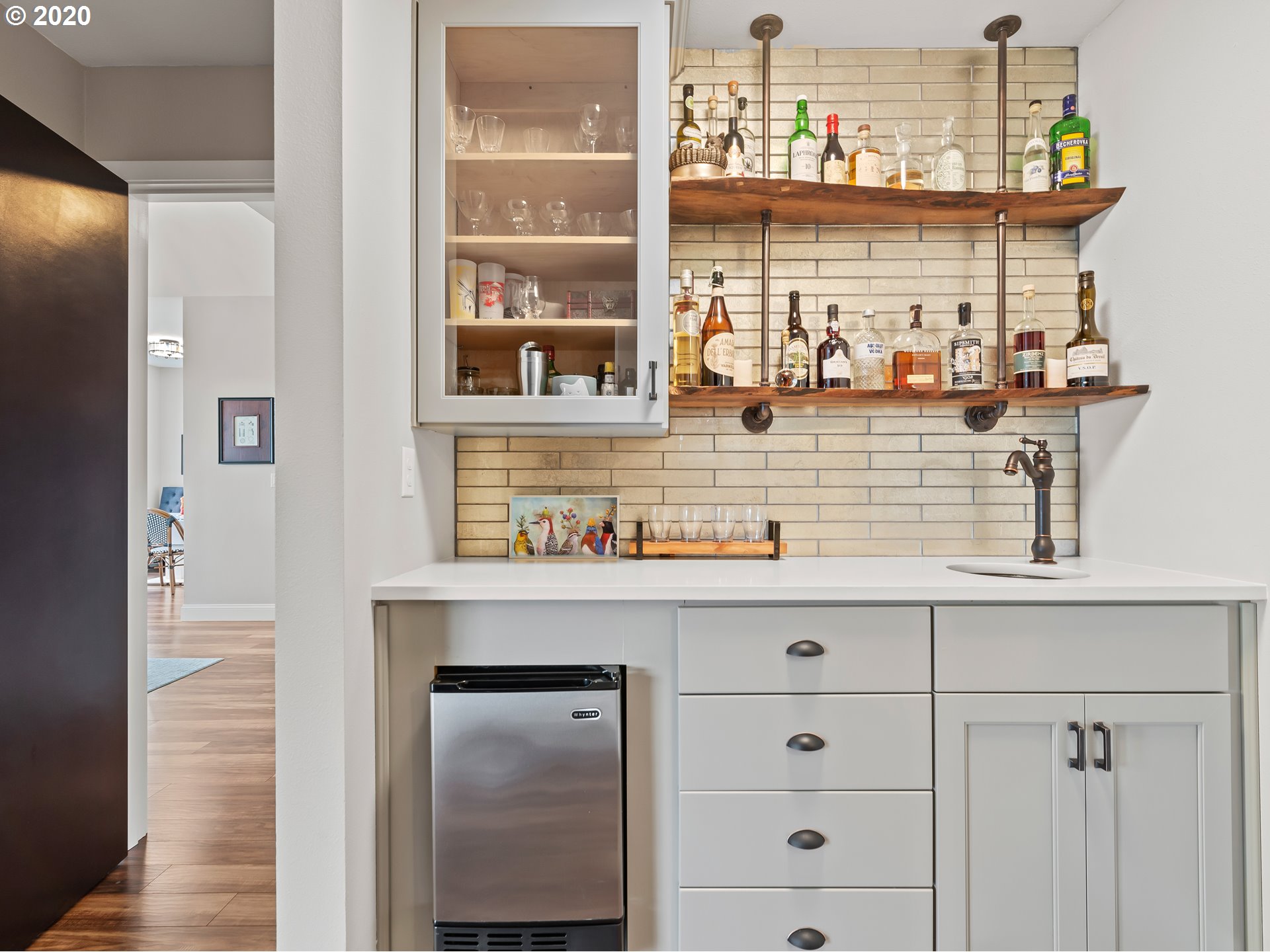 Photo #6: 20191015 Listing 