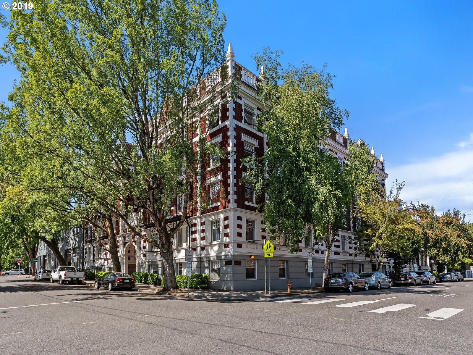 Photo #2: 20192145 Listing 