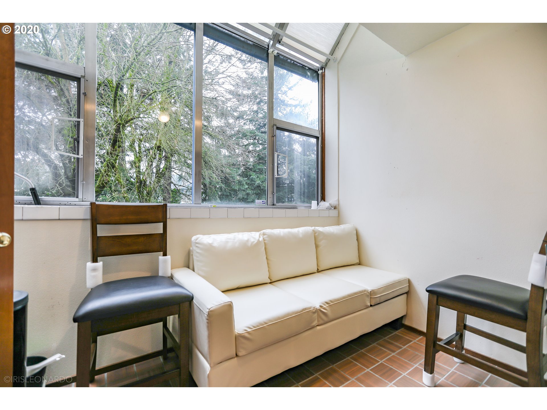 Photo #6: 20202422 Listing 