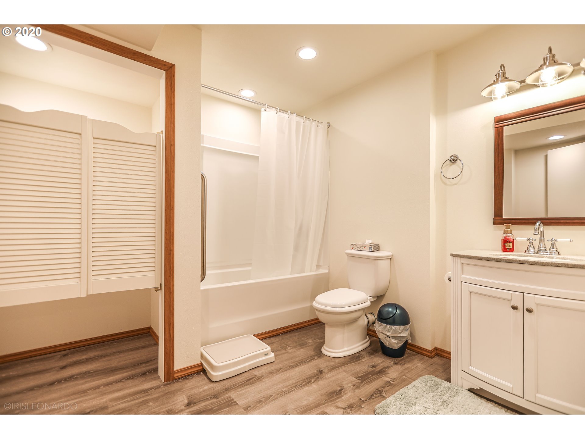 Photo #2: 20202422 Listing 