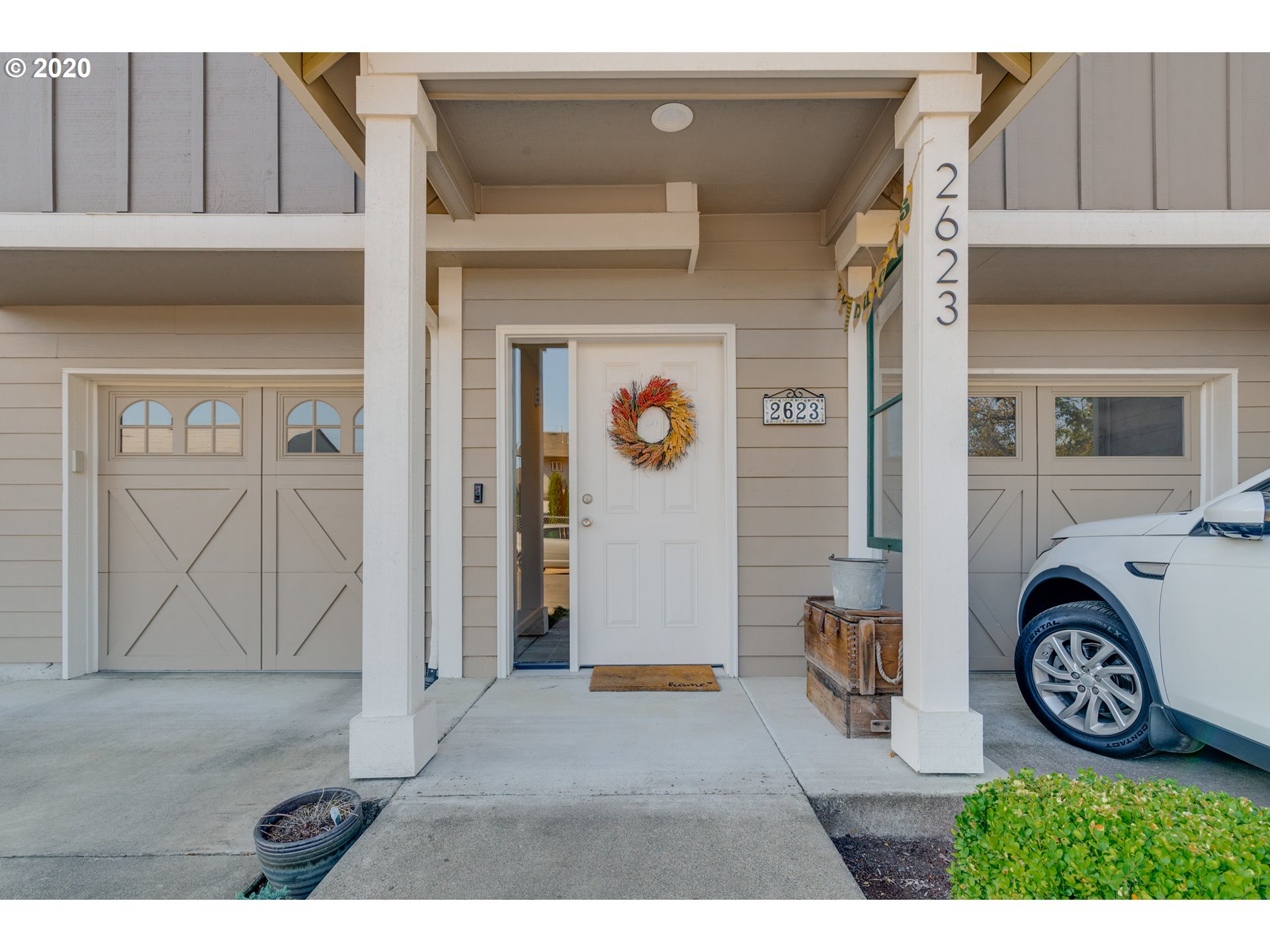 Photo #2: 20202972 Listing 