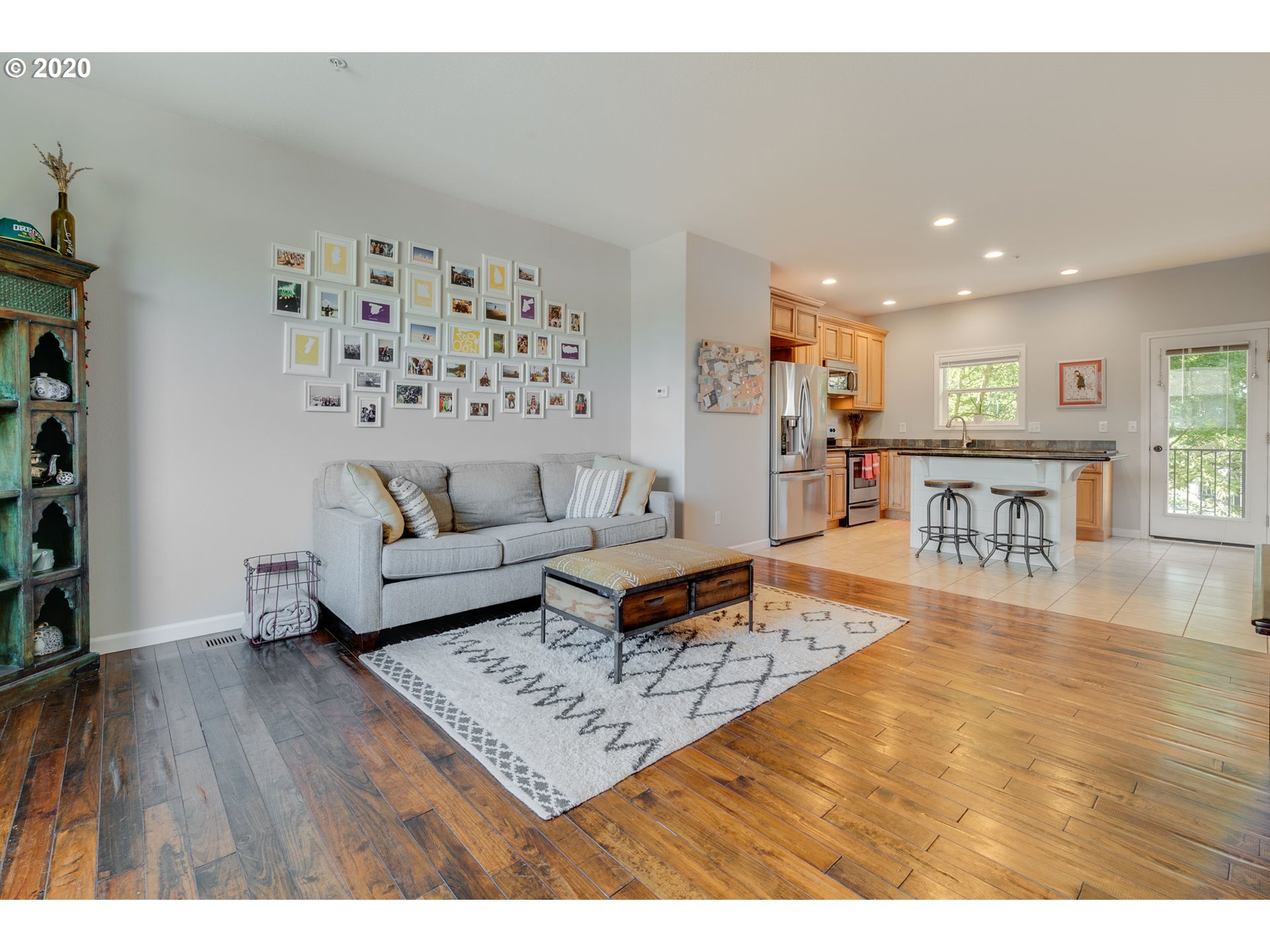 Photo #4: 20202972 Listing 