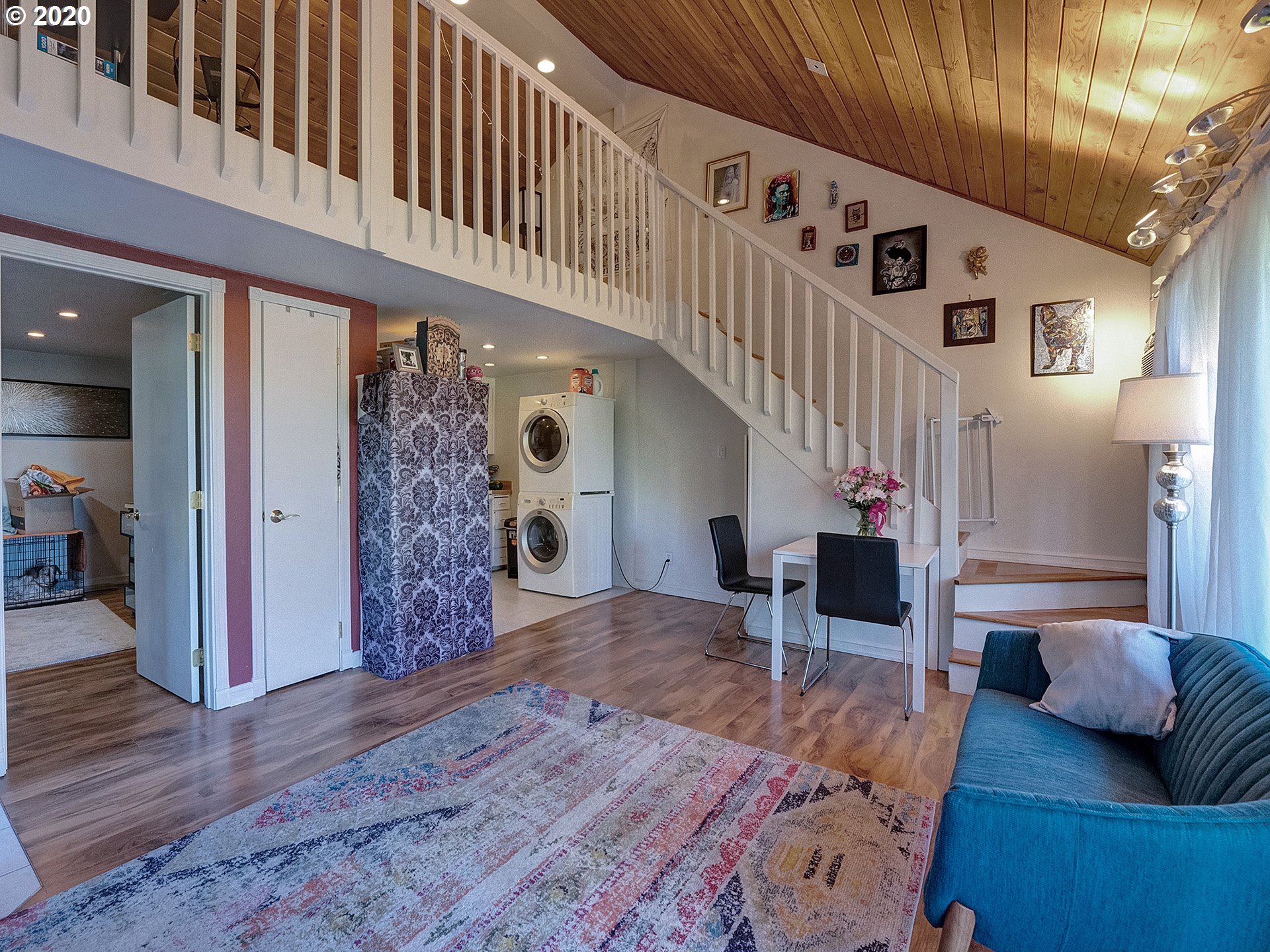 Photo #2: 20207057 Listing 