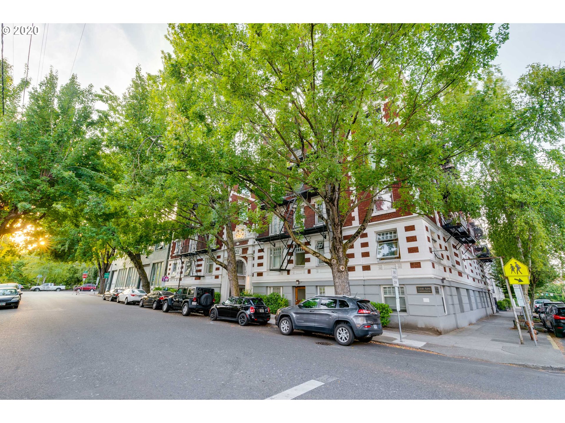 Photo #2: 20207108 Listing 