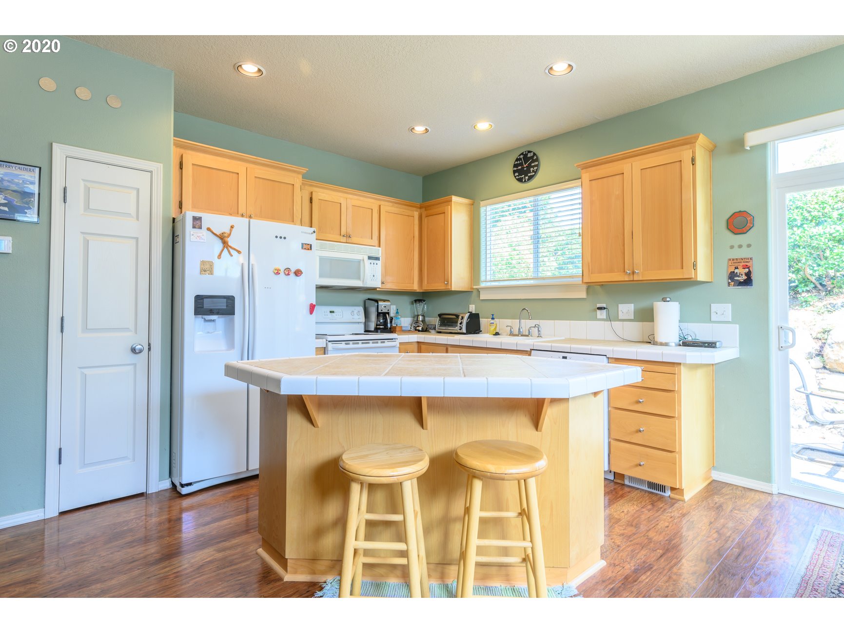 Photo #5: 20208946 Listing 