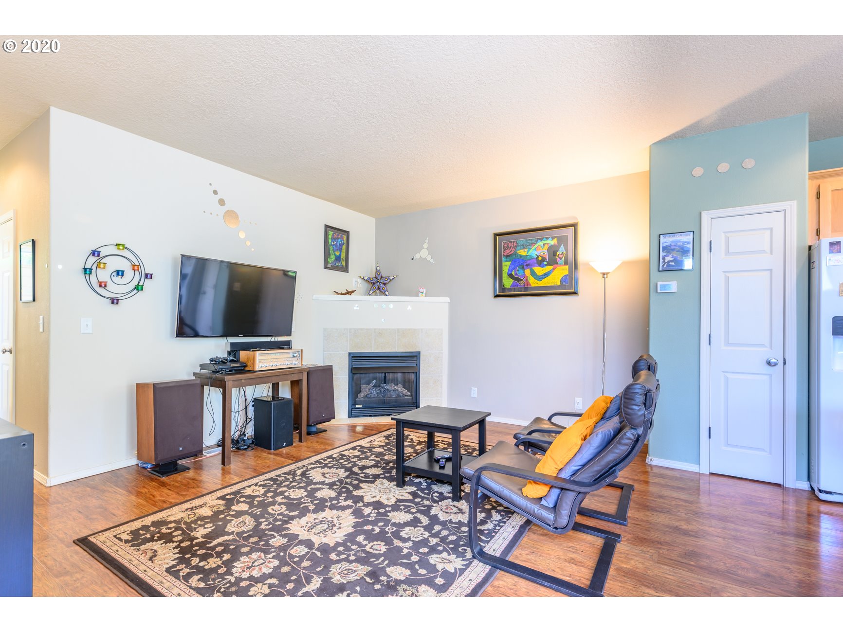 Photo #3: 20208946 Listing 