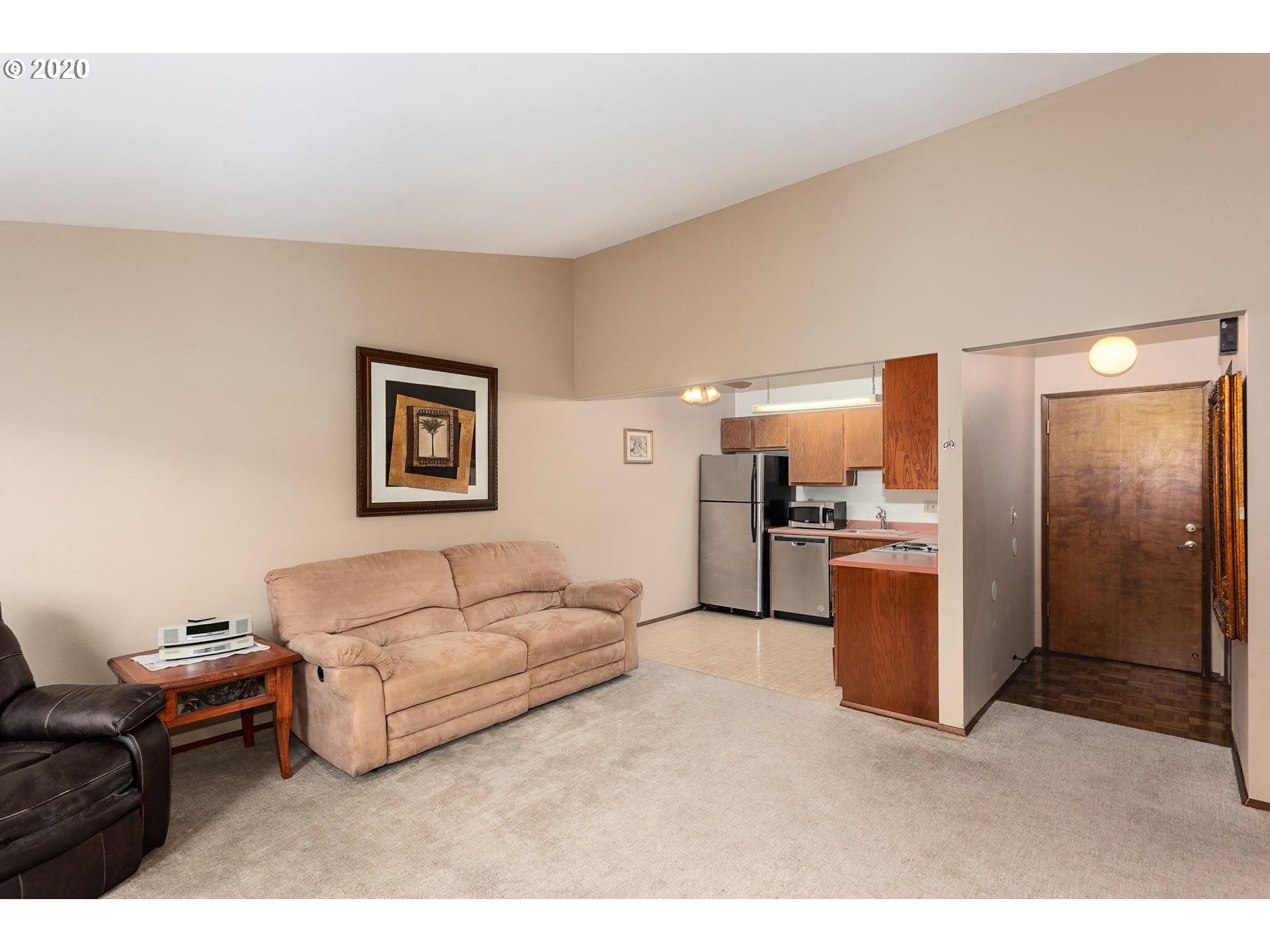 Photo #4: 20210443 Listing 