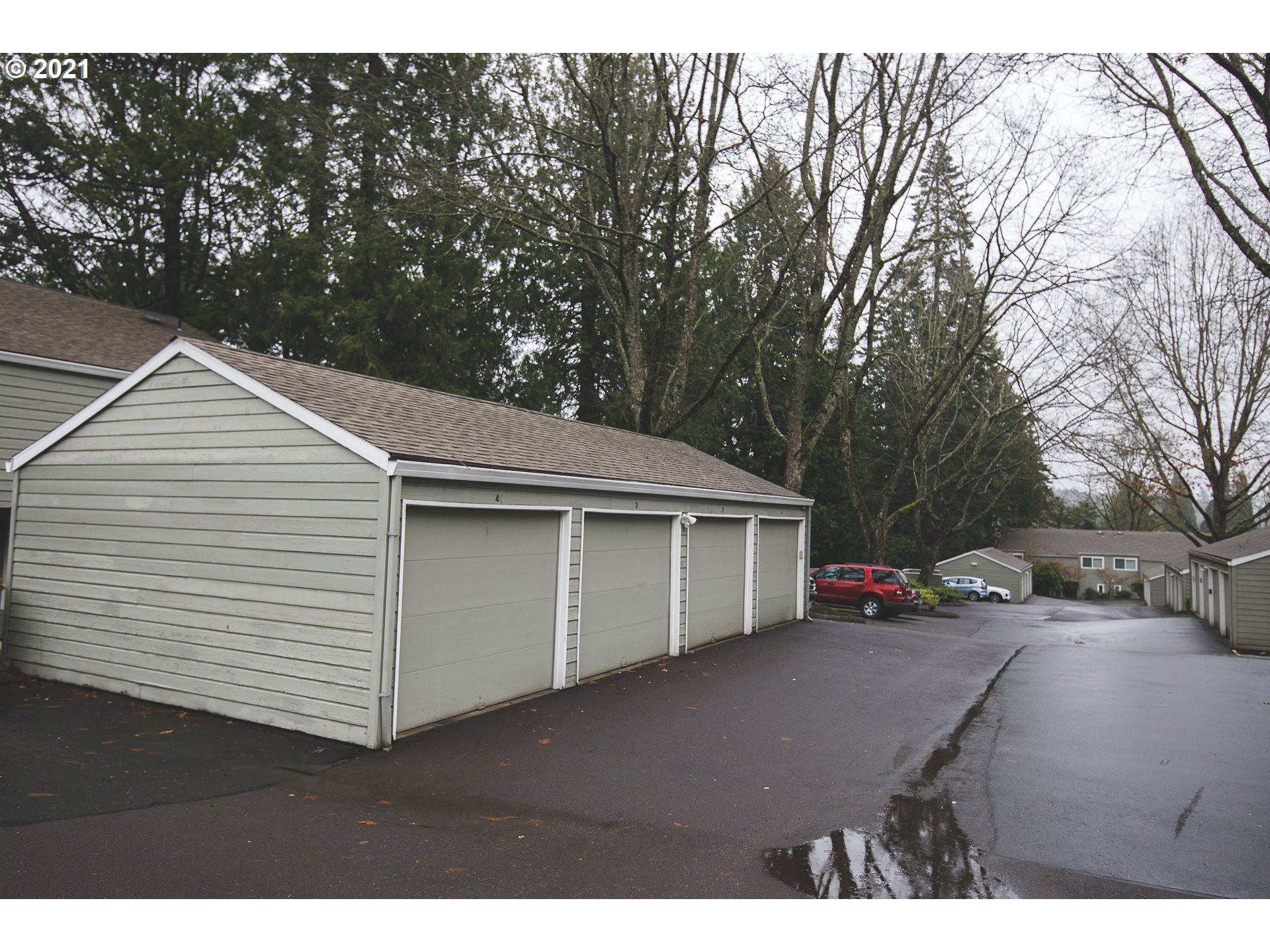 Photo #3: 20212417 Listing 