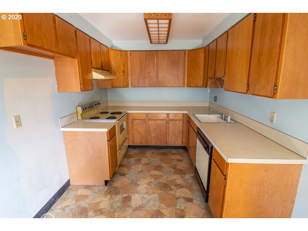 Photo #5: 20212631 Listing 