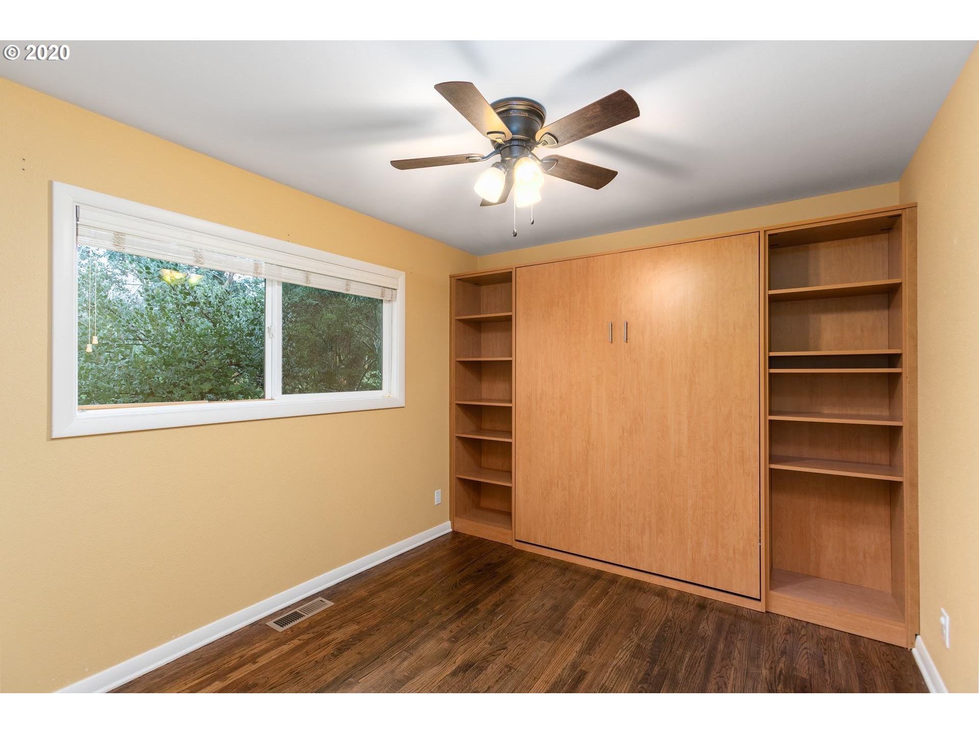 Photo #5: 20213176 Listing 