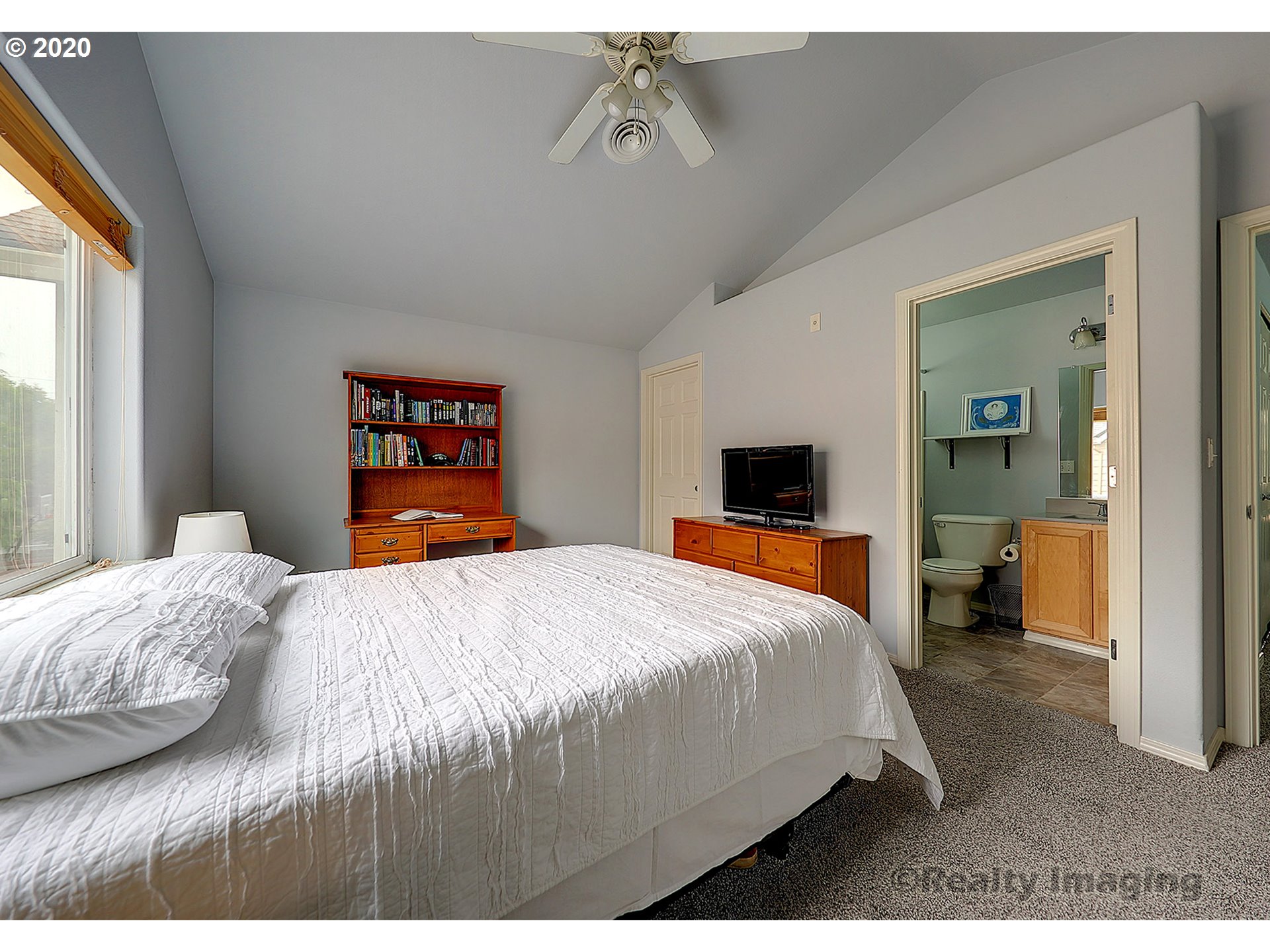 Photo #2: 20213334 Listing 