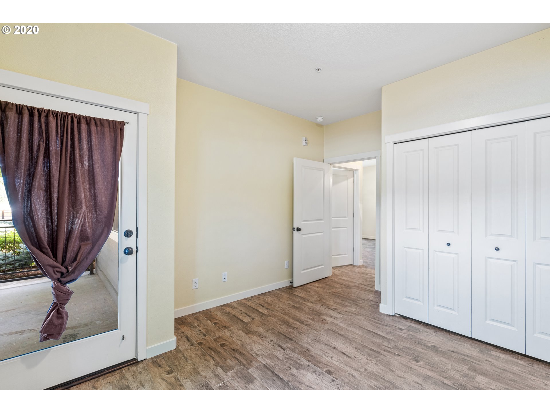 Photo #2: 20214965 Listing 