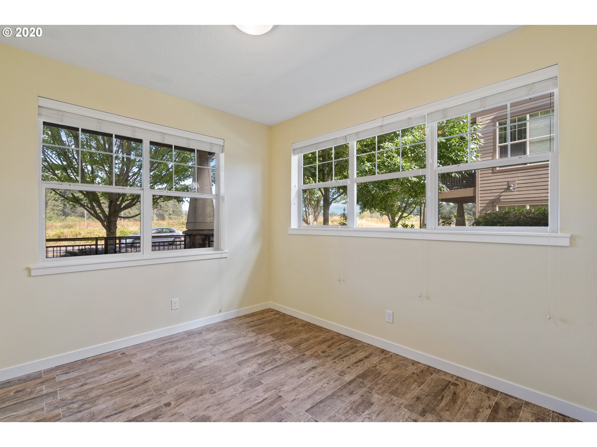 Photo #3: 20214965 Listing 
