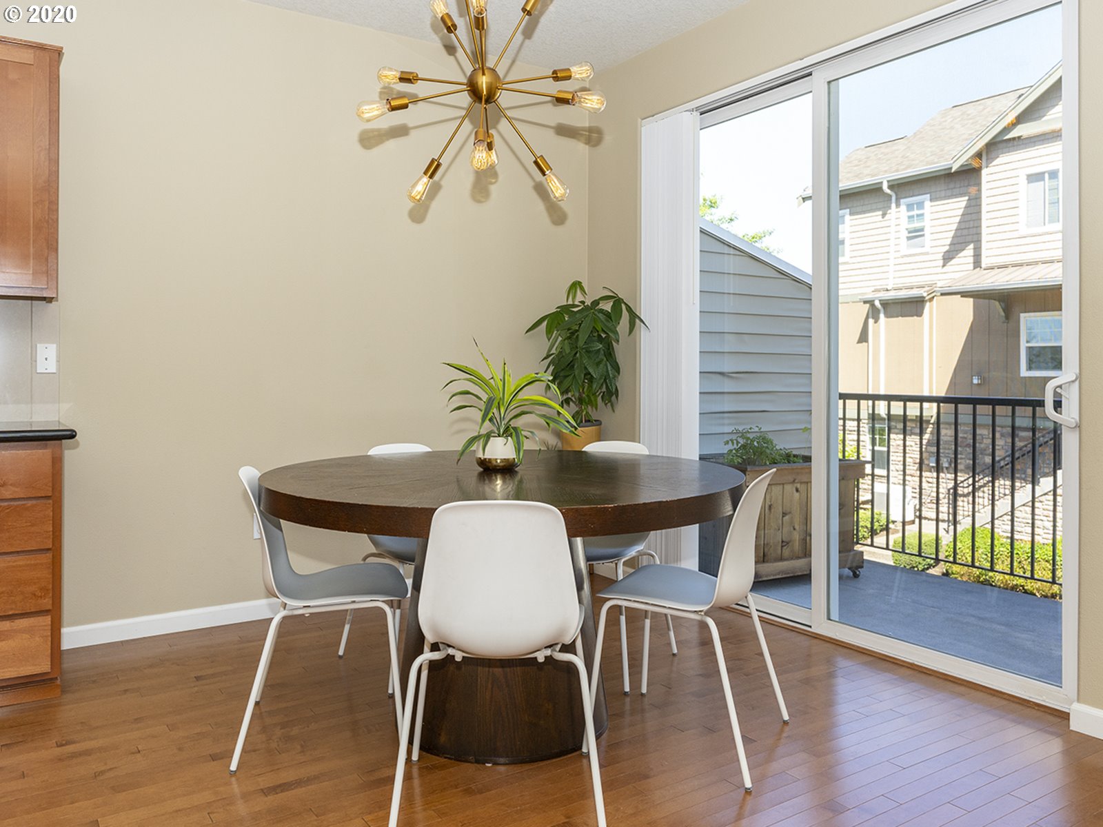 Photo #2: 20216725 Listing 