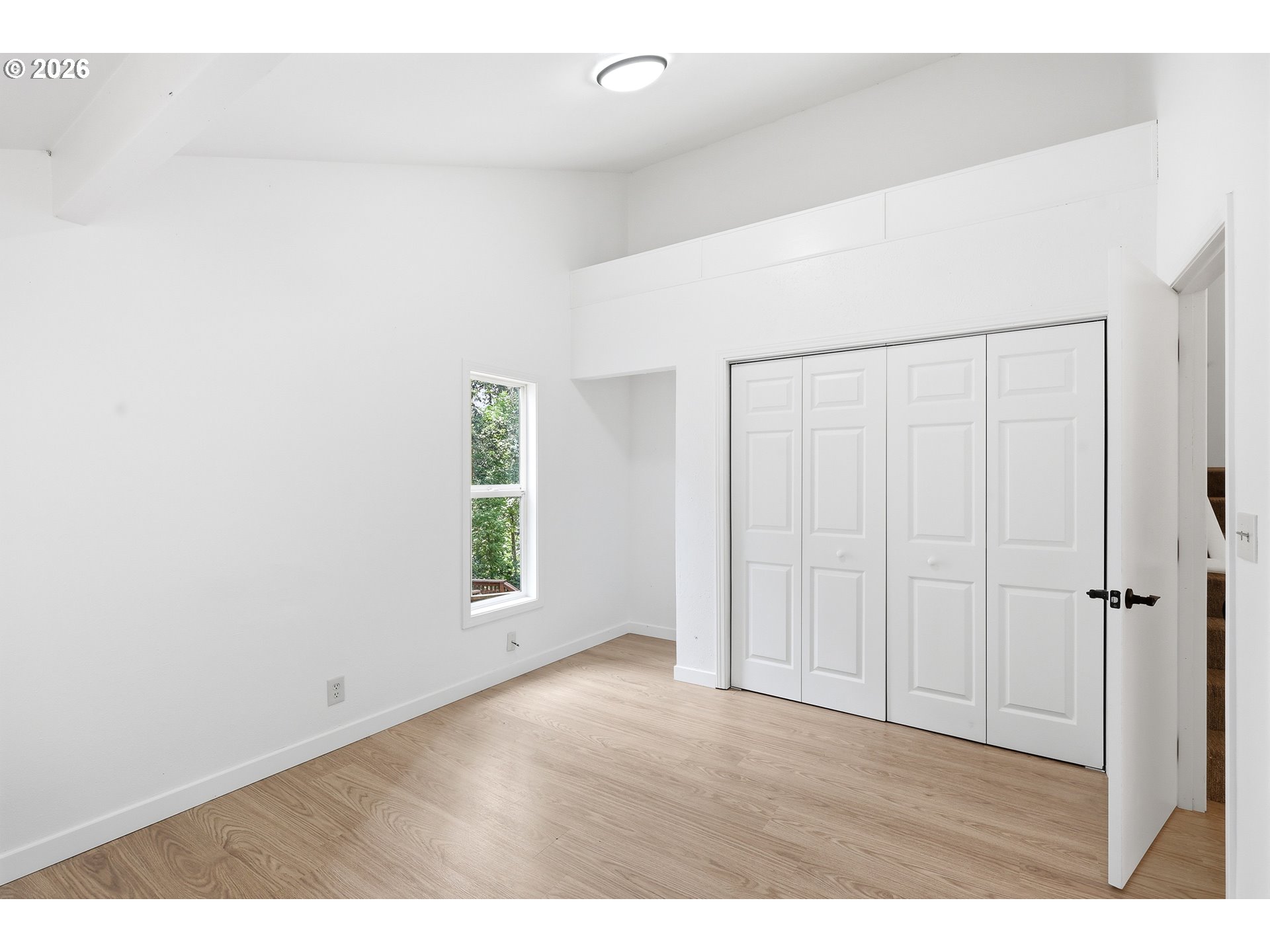 Property photo 11 of 27