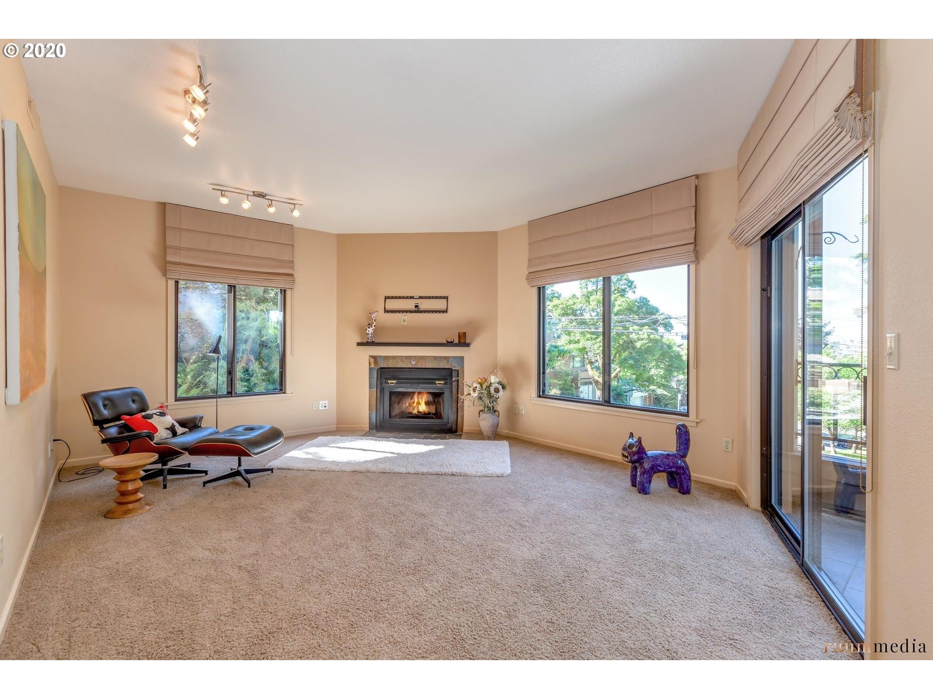 Photo #2: 20220976 Listing 