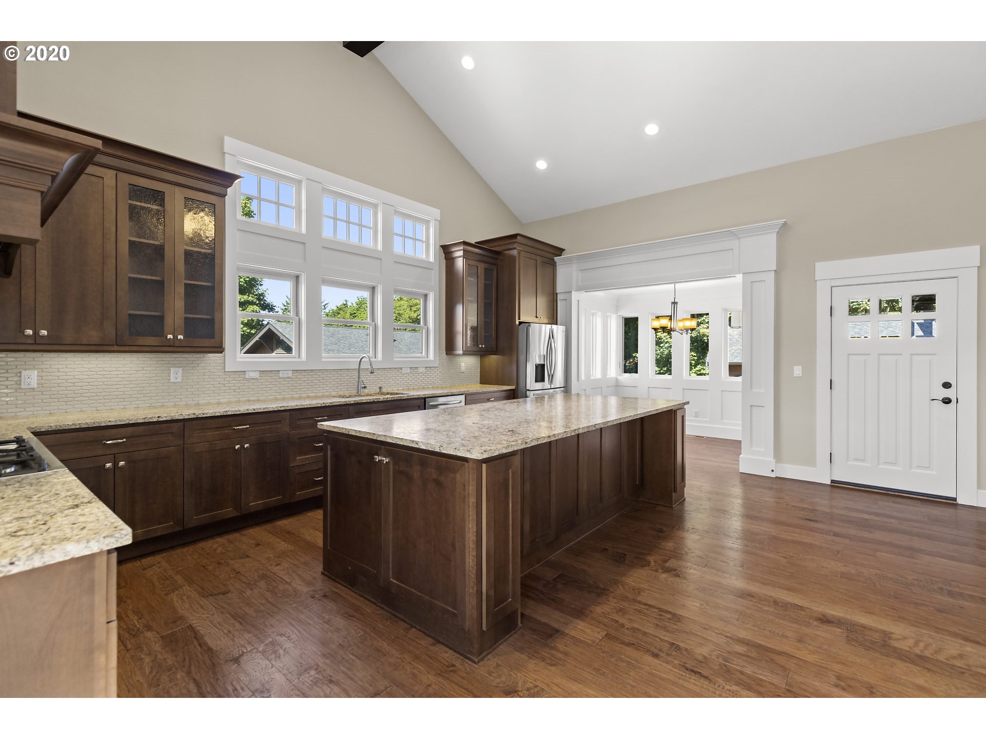 Photo #4: 20224635 Listing 