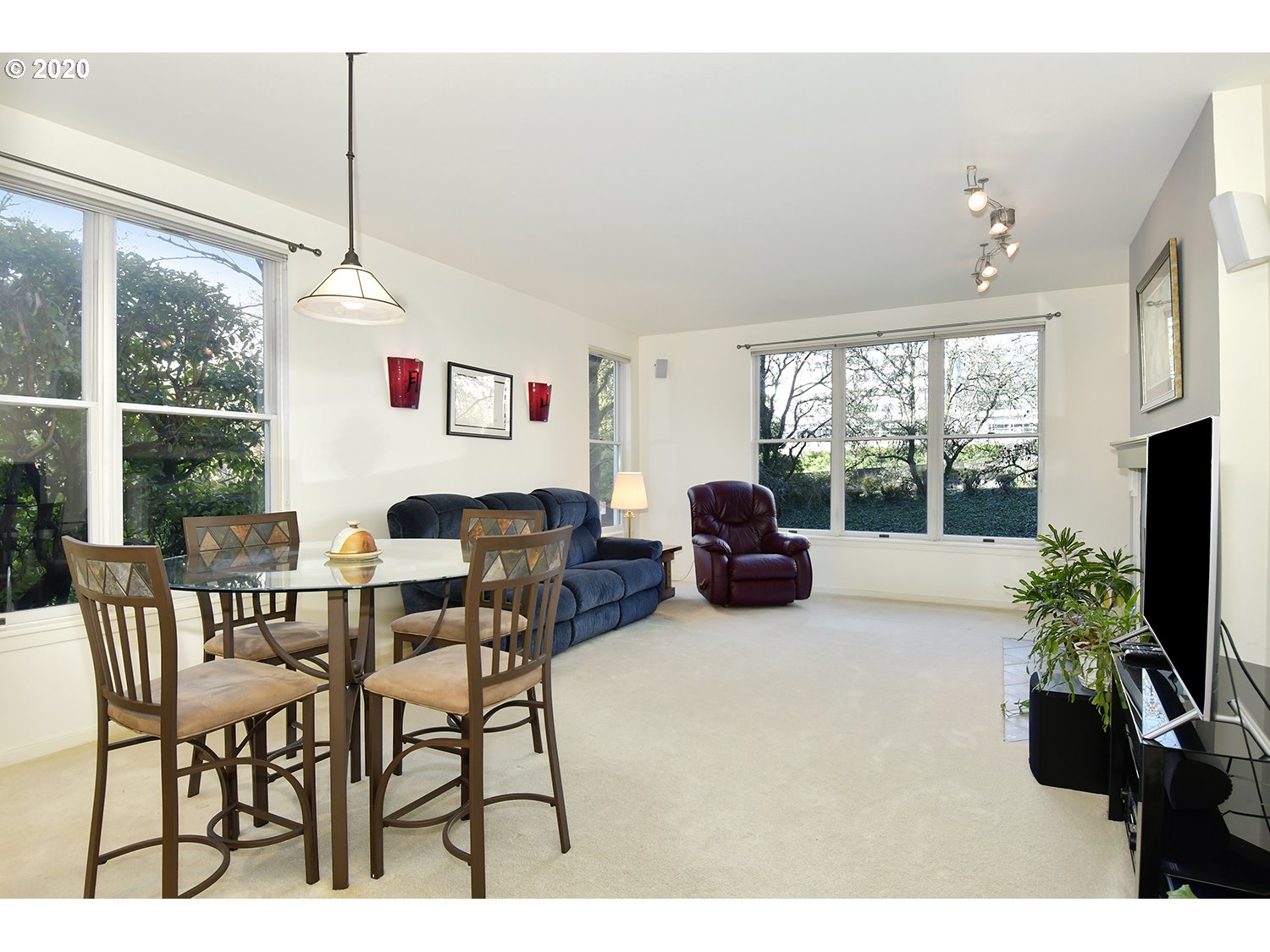 Photo #2: 20226135 Listing 