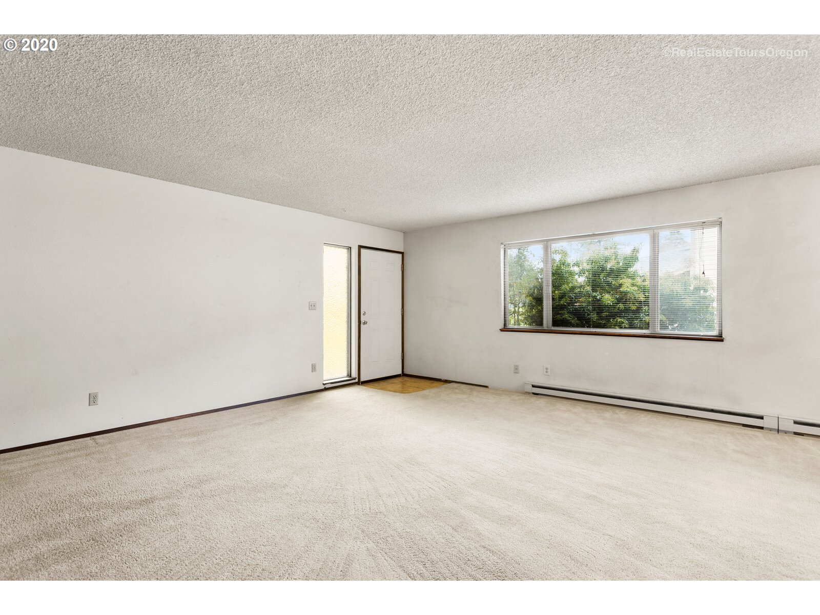 Photo #5: 20227133 Listing 