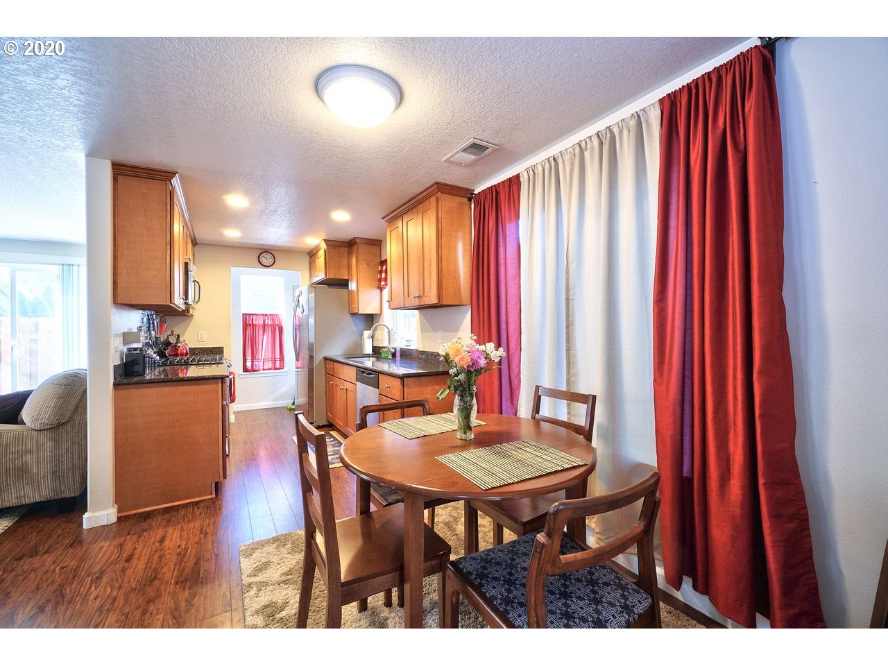 Photo #3: 20228640 Listing 