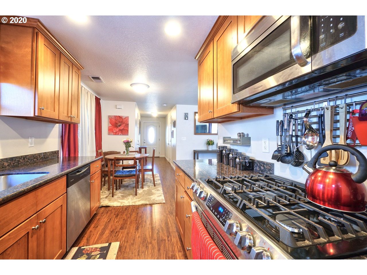 Photo #5: 20228640 Listing 